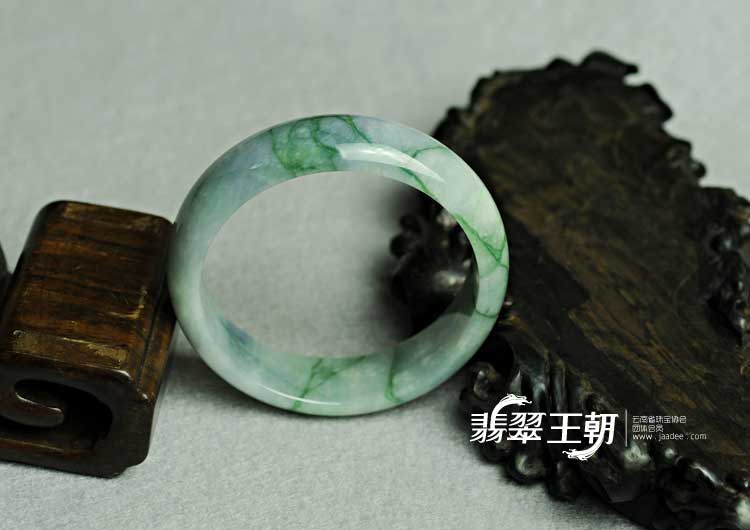 糯冰种紫罗兰飘花缅甸翡翠手镯（58.4mm）
