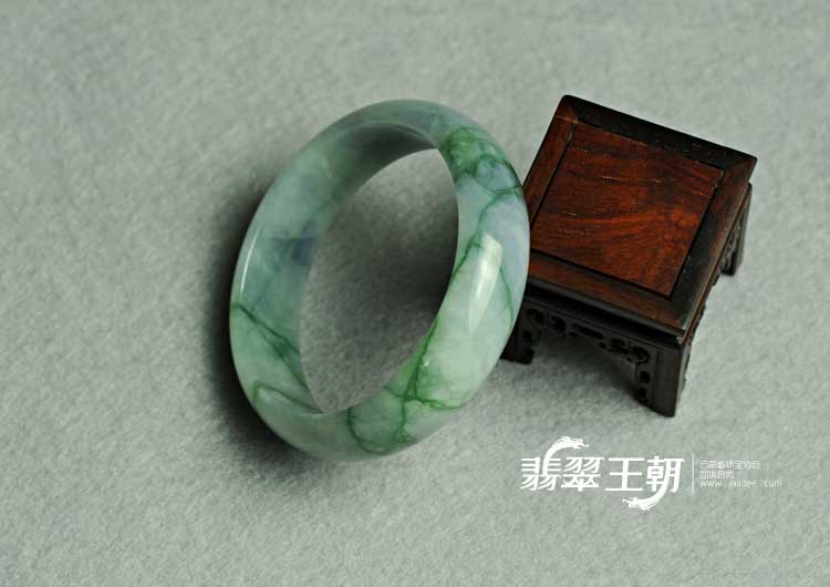 糯冰种紫罗兰飘花缅甸翡翠手镯（58.4mm）