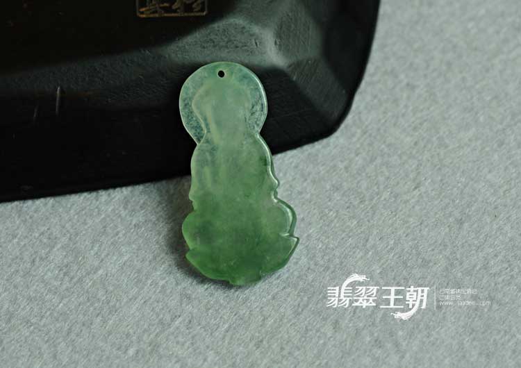 冰种晴水缅甸翡翠观音挂件