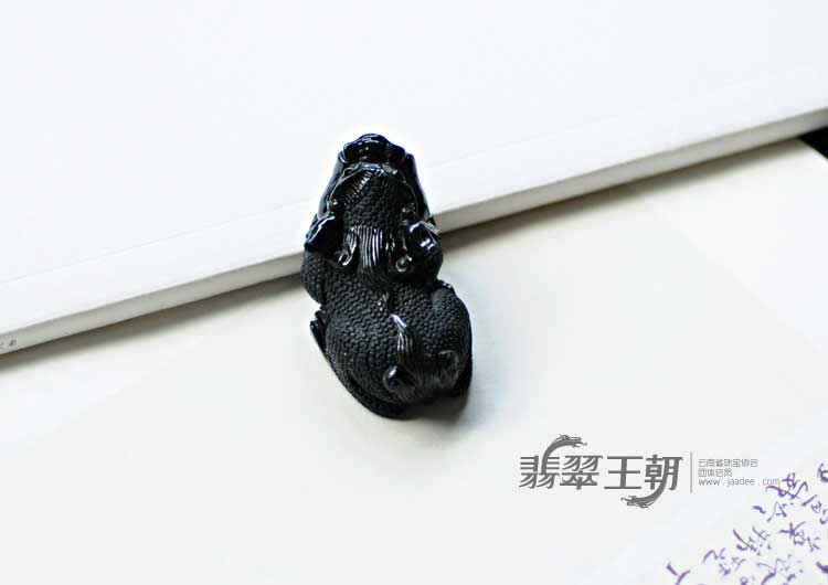 细糯墨翠缅甸翡翠貔貅挂件
