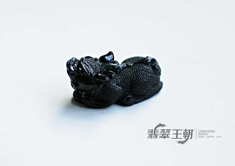 细糯墨翠缅甸翡翠貔貅挂件