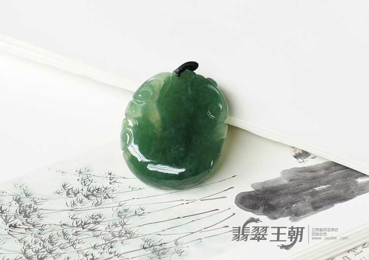 冰种油青缅甸翡翠观音头挂件