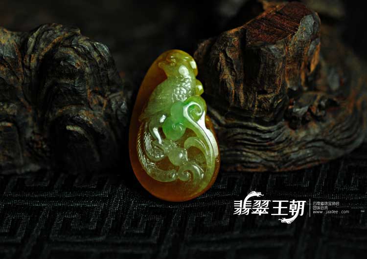 冰种黄加绿缅甸翡翠英明神武挂件