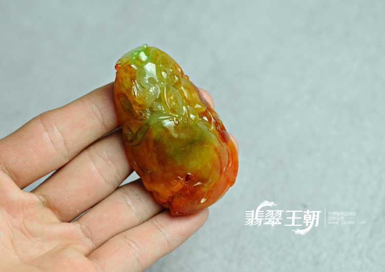 冰种红加绿缅甸翡翠英明神武挂件