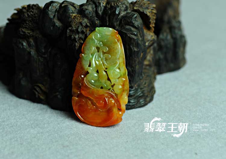 冰种红加绿缅甸翡翠英明神武挂件