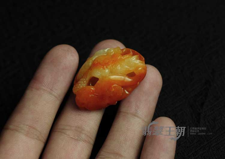 糯冰种红黄翡缅甸翡翠英明神武挂件