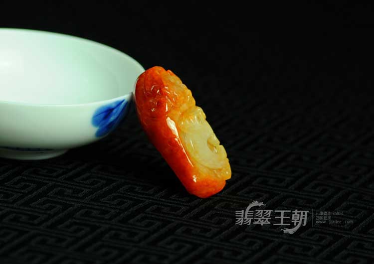 糯冰种红黄翡缅甸翡翠龙凤挂件