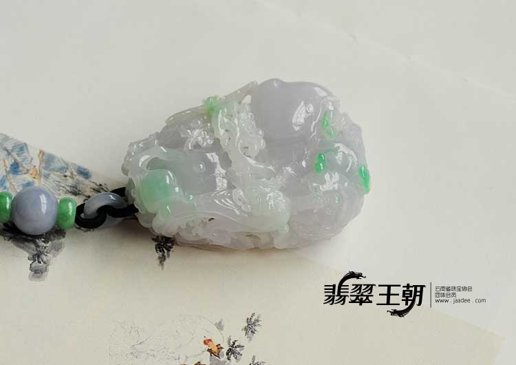 糯冰种三彩缅甸翡翠双喜临门手玩件