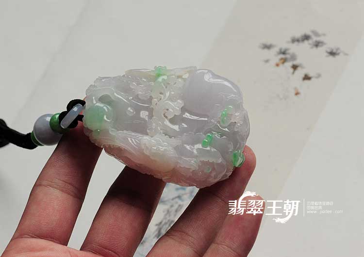糯冰种三彩缅甸翡翠双喜临门手玩件