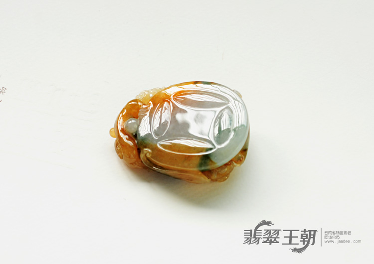 糯冰种黄翡飘花缅甸翡翠蝙蝠龙挂件