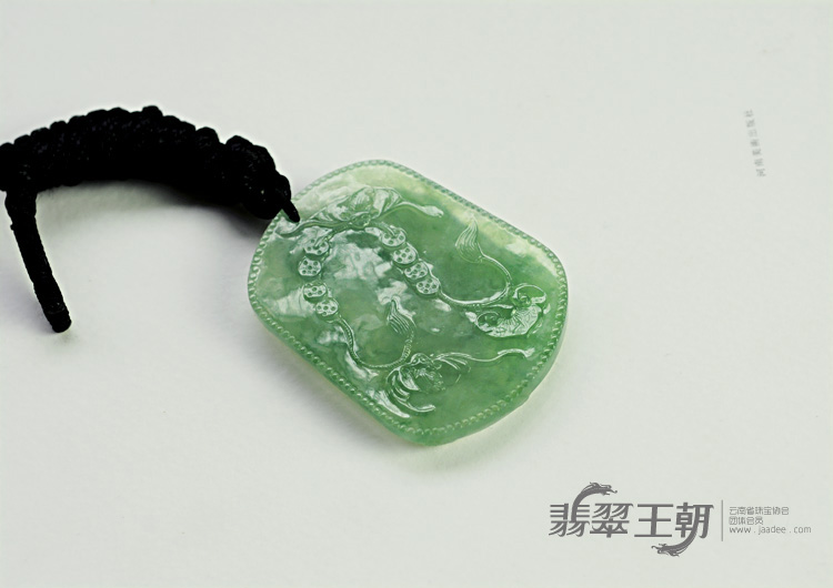 冰种晴水缅甸翡翠虎牌挂件
