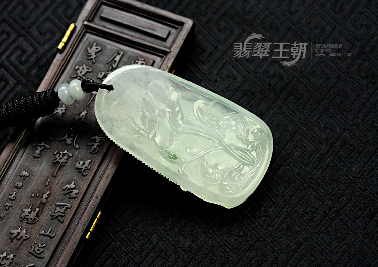 冰种缅甸翡翠观音挂件