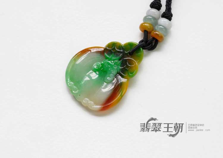 糯冰种四彩缅甸翡翠福在眼前挂件