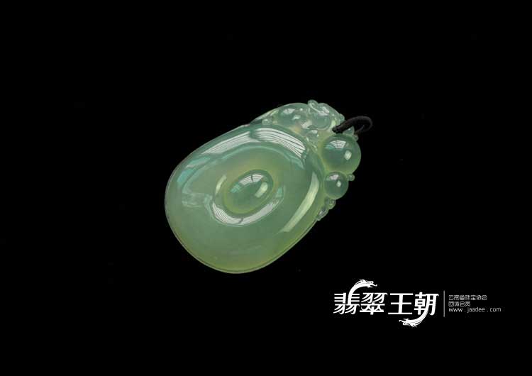 冰玻种晴水缅甸翡翠福在眼前挂件