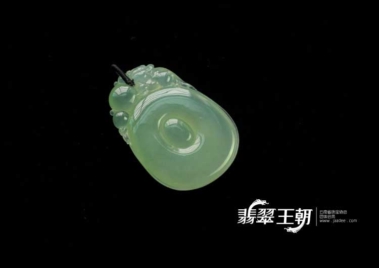 冰玻种晴水缅甸翡翠福在眼前挂件