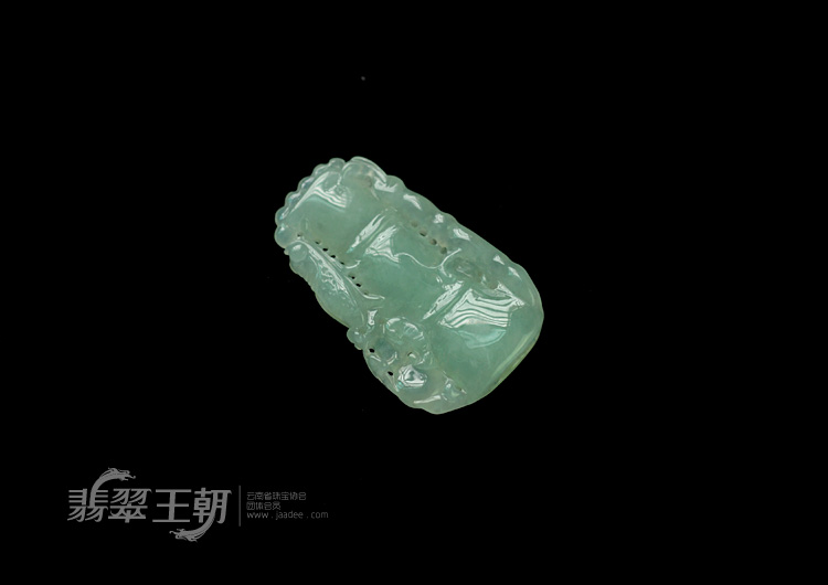 冰种晴水缅甸翡翠节节高挂件