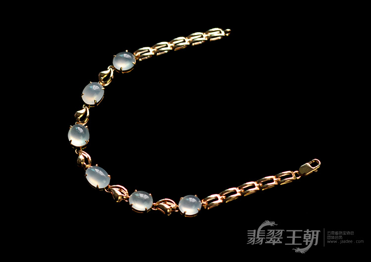 冰玻种强莹光缅甸翡翠包玫瑰金镶真钻手链（6颗）