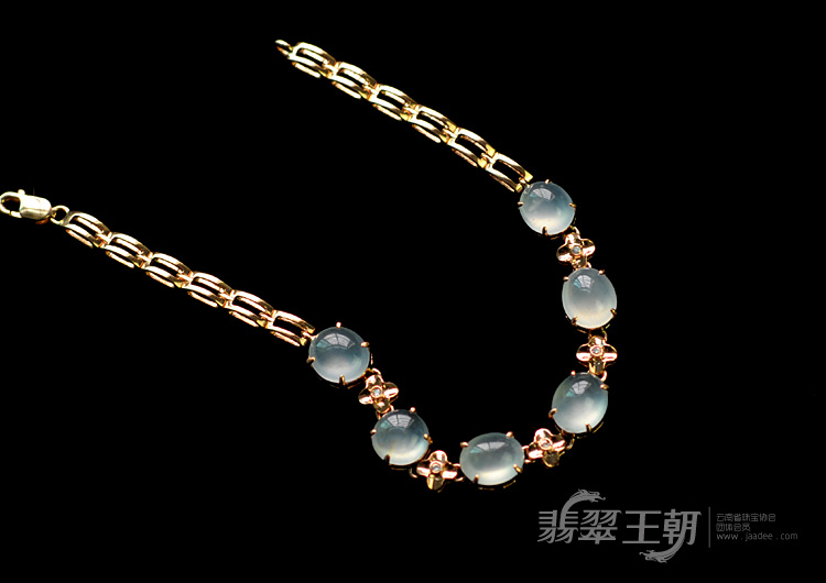 冰玻种强莹光缅甸翡翠包玫瑰金镶真钻手链（6颗）
