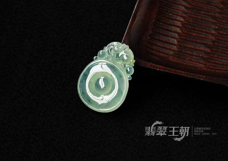 冰种飘花缅甸翡翠招财进宝挂件