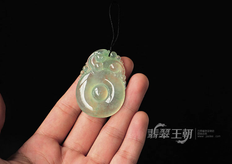 冰种晴水缅甸翡翠招财进宝挂件