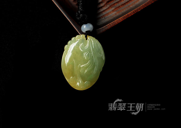 糯冰种黄带绿缅甸翡翠弥勒头挂件