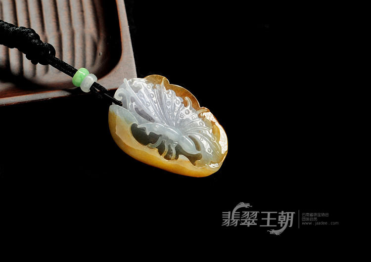 糯冰种紫罗兰带红黄翡缅甸翡翠俏色巧雕破茧成蝶挂件