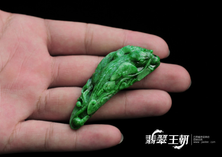 细糯种瓜青绿缅甸翡翠今非昔比挂件