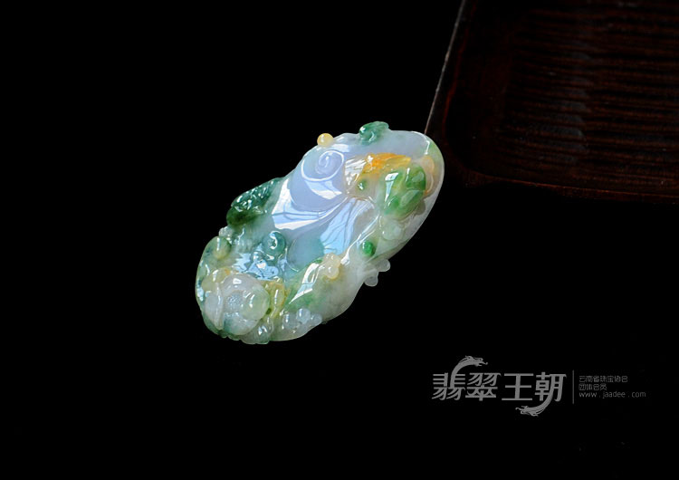 糯冰种四彩缅甸翡翠富贵花开挂件