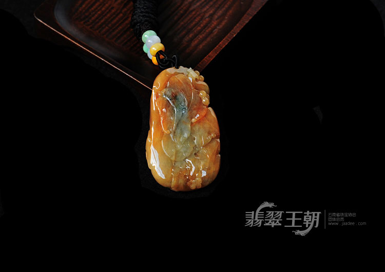 糯冰种红黄翡飘花缅甸翡翠英明神武挂件