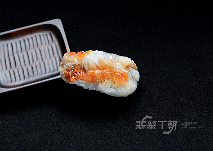 糯冰种红翡缅甸翡翠喜上眉梢手玩件