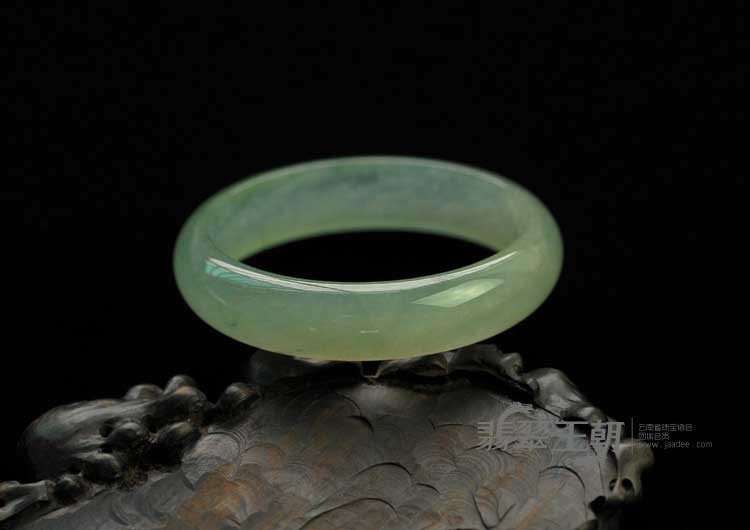 冰玻种飘花缅甸翡翠手镯（57.2mm）