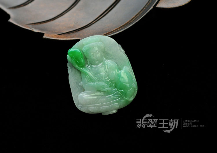 糯冰种飘翠缅甸翡翠观音挂件
