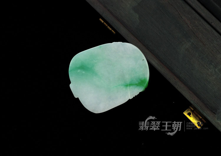 糯冰种飘翠缅甸翡翠观音挂件