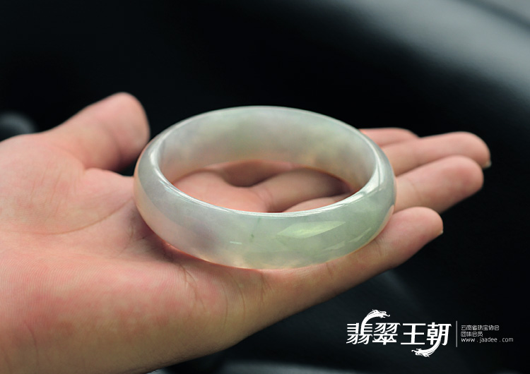 糯冰种淡晴水带紫罗兰缅甸翡翠手镯（57.2mm）