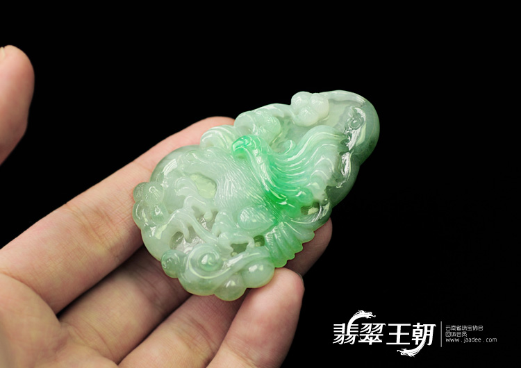 糯冰种飘翠缅甸翡翠辈辈英雄挂件
