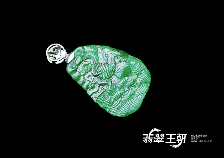 细糯种瓜青绿满绿缅甸翡翠草龙挂件