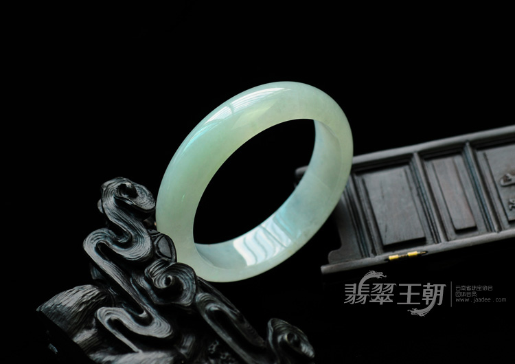 冰种晴水缅甸翡翠手镯（55.5mm）