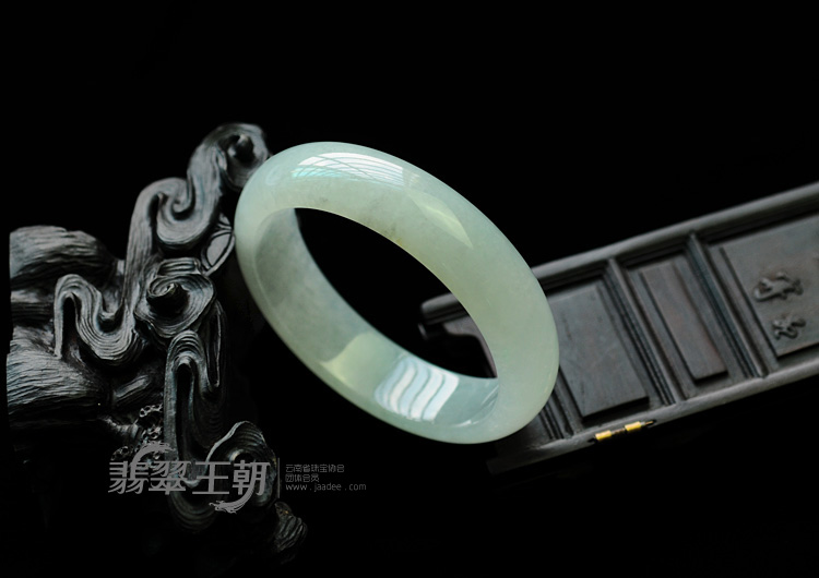 冰种晴水缅甸翡翠手镯（55.5mm）