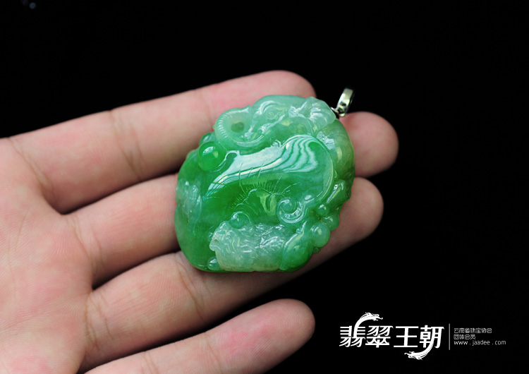 冰种翠色缅甸翡翠福象如意挂件