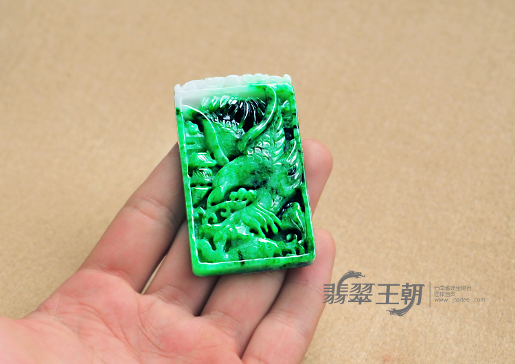 细糯种浓绿满绿缅甸翡翠大展鸿图挂件