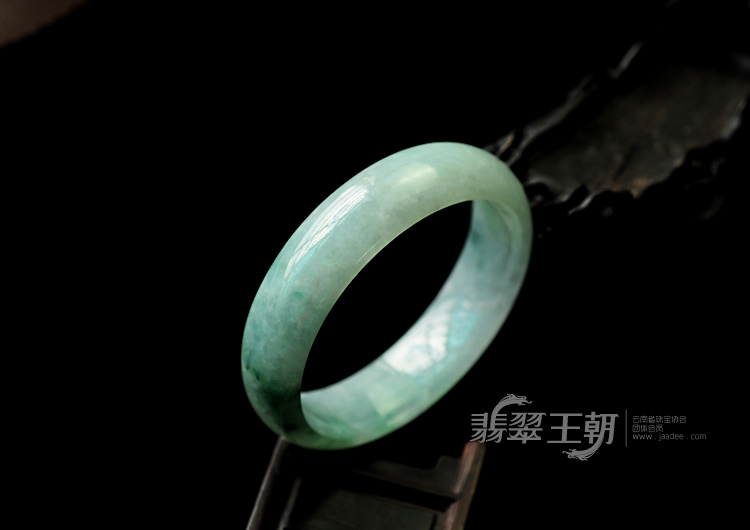 糯冰种飘花缅甸翡翠手镯（59.2mm）