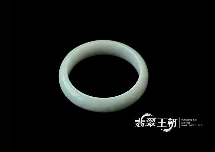 糯冰种晴水缅甸翡翠手镯（55.4mm）