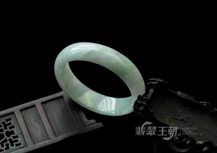 糯冰种紫罗兰飘翠缅甸翡翠手镯（57.4mm）