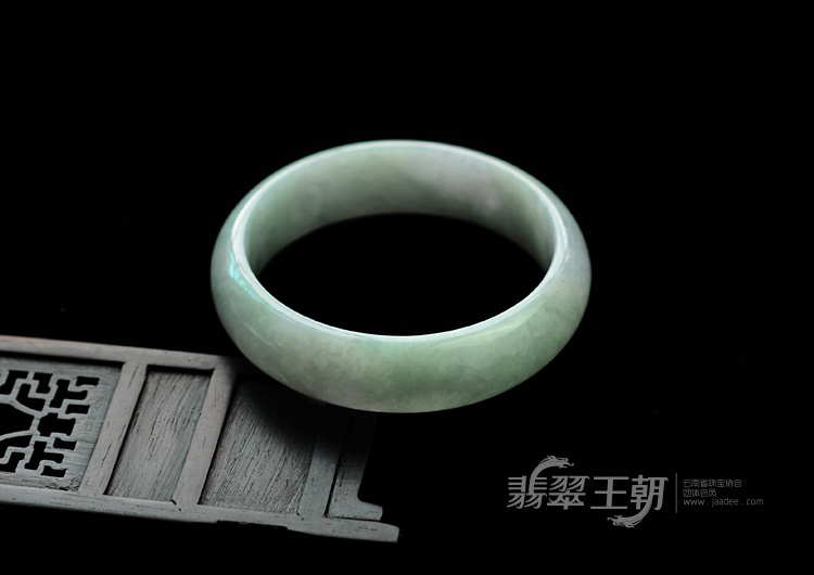 糯冰种紫罗兰飘翠缅甸翡翠手镯（57.4mm）