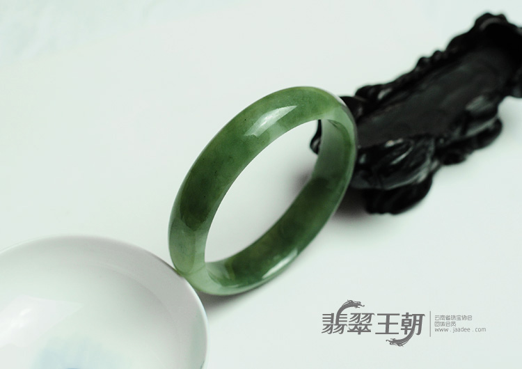 糯冰种青色缅甸翡翠手镯（58.4mm）
