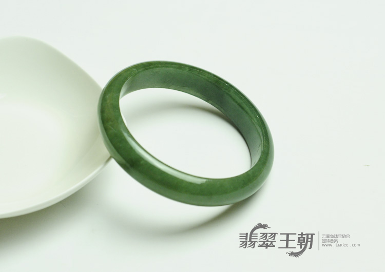 糯冰种油青缅甸翡翠手镯（58.1mm）