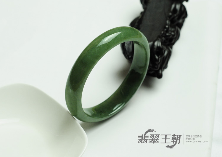 糯冰种油青缅甸翡翠手镯（58.1mm）