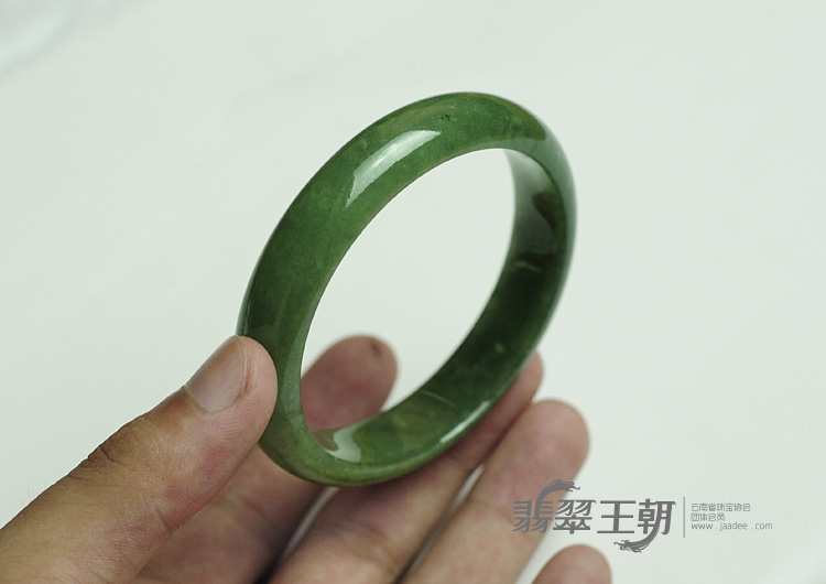 糯冰种油青缅甸翡翠手镯（58.1mm）