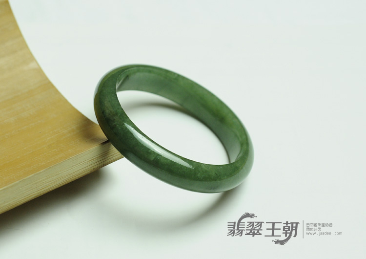 糯冰种油青缅甸翡翠手镯（58.1mm）