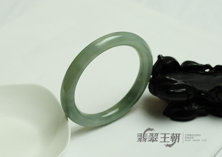 冰种晴水缅甸翡翠圆条手镯（54.9mm）
